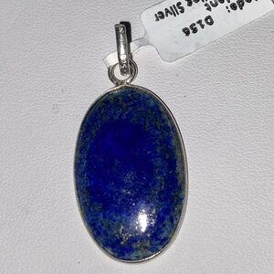 Lapis Lazuli Oval Pensant set in 925 Sterling Silver